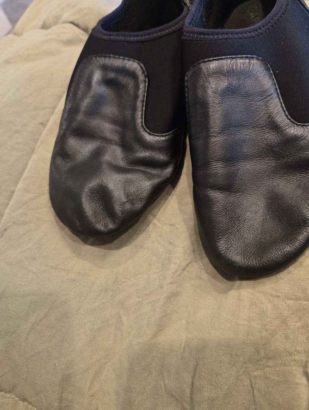 Capezio E-Series Jazz Shoe - Size 6.5 - Picture 4 of 5